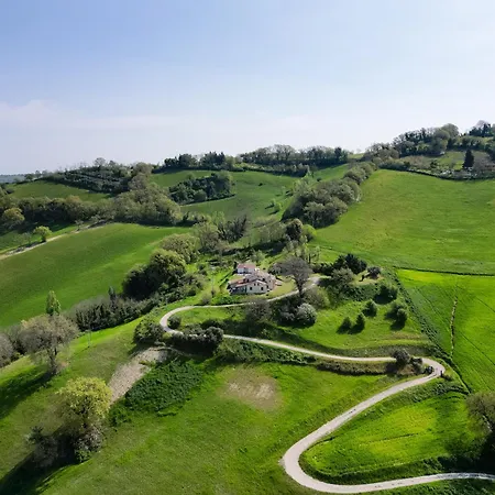 Ducci Design, Infinity Pool Among The Hills Βίλα