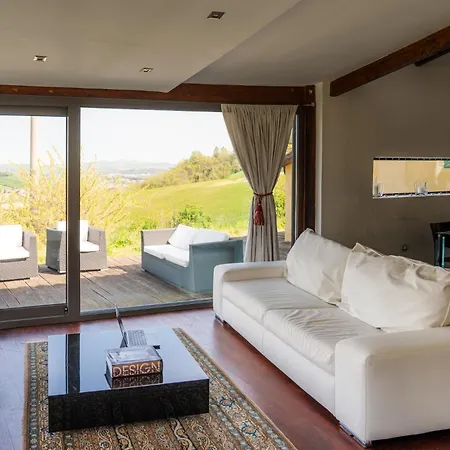 Ducci Design, Infinity Pool Among The Hills Ripe